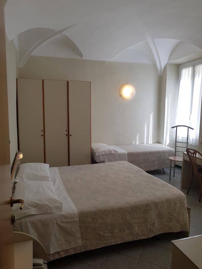 Hotel Doria Варацце Экстерьер фото